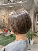 ★シークレットハイライトで白髪ぼかしおしゃれショートボブ