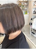 軽さのあるボブスタイル