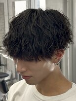 オーバル ジングウマエ(OVARL jingumae) 縦落ちパーマツイストスパイラルフェザーパーマ