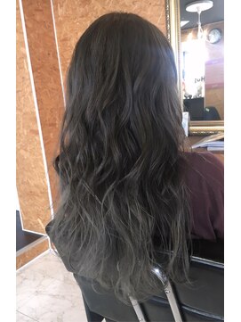 ハグ(Hug) 外国人風グラデーション