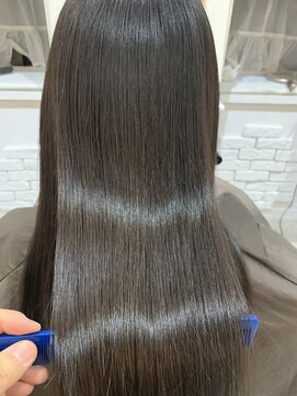 ジーナ 新宿(Zina) インカラミ縮毛矯正【ジーナ新宿　岩本　多矢】