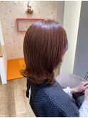 レッドブラウンカラー×切りっぱなしミディアムボブ
