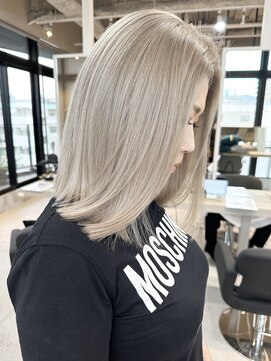 リア 近鉄八尾店(Lia) ホワイトベージュ