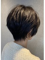 ターム オン アゲオ(TARM. on ageo)&nbsp;30代の大人女性にオススメ♪しっかりくびれる、レイヤーボブ