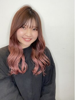 ヘア サークル ジープ 石井店(hair circle geep)の写真/【stylist：iori】大人可愛い韓国風スタイルが◎大き目カールを艶感たっぷりに仕上げるのがかわいいの秘訣!