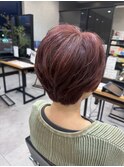 ショートボブ襟足スッキリチェリーレッドブリーチ20代30代40代