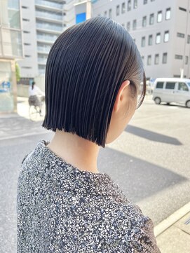 オーガニック アトリエ 大宮(organic+atelier) 20代30代40代前下がりストレート小顔補正立体カット