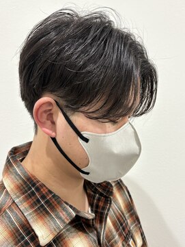 ヒュイル バイ ニアウ(Hwyl by Niau) メンズマッシュセンターパートスパイラルパーマニュアンスパーマ