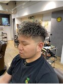 ダウンバング ツイストパーマ スキンフェード