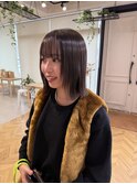 切りっぱなしミディアムボブ