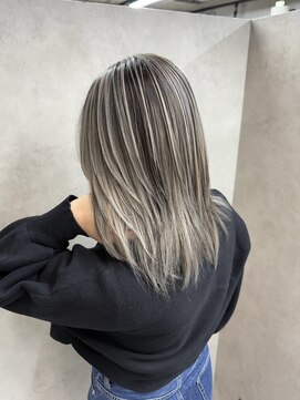 サニー 渋谷(SUNNY) バレイヤージュ、ハイライト、レイヤーカット、ダブルカラー