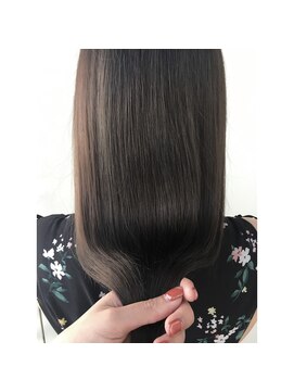 ジーナ 福岡千早(Zina) 【Zina】髪質改善ストレート/艶カラー/20代30代40代