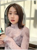 春夏らしく!艶髪外ハネミディ