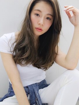 ソヨン 心斎橋店(SOYON) 大人セミロング オリーブグレージュ 抜け感