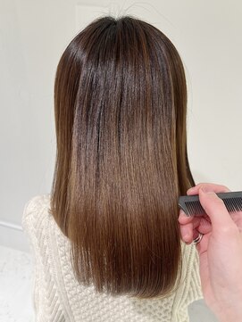 スペシウムバイアンバースデー(spacium by UNBIRTHDAY) 地毛風ストレート/髪質改善　【HIYORI】