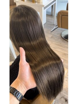 タブーセントラル(TABOO Central) ミルクベージュ