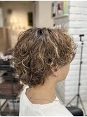サーフカールスパイラルパーマウルフ海外風ヘア