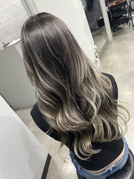 オリ(‘Oli) バレイヤージュ