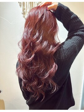 サーティーン(THIRTEEN) 黒髪スパイラルパーマから赤系ストレートロング♪《20代30代》