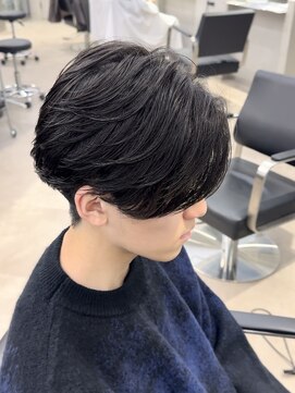 リベル(LIBER) センターパート/ニュアンスパーマ/カルマパーマ/韓国風