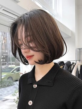 ニトバイアンキシム(nit by ahnkism) 韓国ヘアボブミルクティーベージュダブルカラー堀江