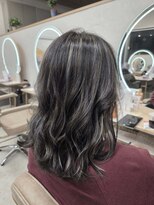 イリエヘア 川口(irier hair)&nbsp;ハイライトでロングに動きと立体感【薬師神】