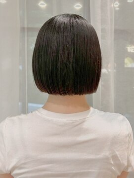 リュミエ ドゥ マッシュ(Lumier de mashu) 【大阪/梅田/中崎町/茶屋町】ぱつっとボブ/ミニボブ