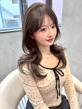 グローアイヴィ 大宮(GLROW IVY) ミディアム/レイヤー/グレージュ/イメチェン