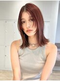 艶チェリーレッド×外ハネミディアム/小顔レイヤーカット