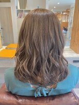 アドラーブル 駅南店(adorable) 【ミルクティーベージュ】×【エアリーミディ】×【20代】