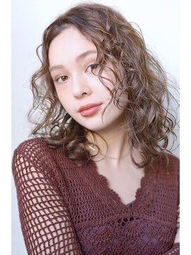 メーヴェ(Mowen) mowen×アッシュグレージュ×ロングレイヤー×外人風カラー