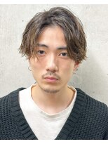 フイ 代々木(Hui) メンズスパイラルパーマ/アップバング/束感ショート/波巻き