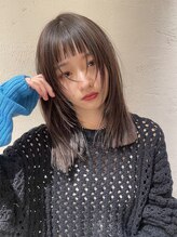 ルル 表参道(lulu.)&nbsp;★ミディアムレイヤー オン眉 切りっぱなしダークアッシュ【Riku