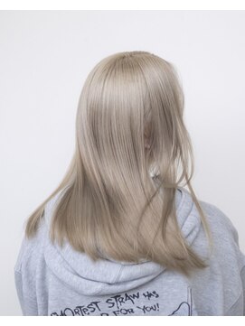 ルプラ ブリリアント(le-pla brilliant) ミルクティーベージュ/ダブルカラー/ブリーチ/レイヤーカット