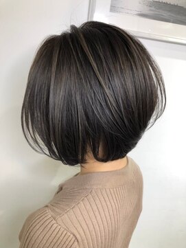 アブルトゥーヘアー(able to hair) シルクハイライト/ふんわりボブ
