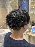 王道メンズパーマ◎波打ちパーマ×センターパート爽やか