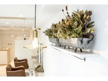 アフロディーテ ヘアーアンドトリートメント 京橋店(afrodite hair&treatment)の雰囲気（フレンチアンティークの店内で、ゆっくりした贅沢なお時間を…♪）