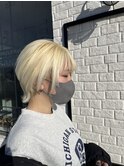 ホワイトブロンド くびれウルフ