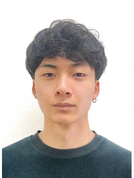 黄ぐまくん美容室 メンズ　ツーブロック