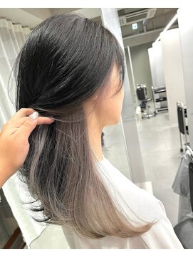 シー 立川(Si) グレージュのインナーカラー