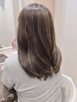 コーエン(cowen)&nbsp;美髪ミディアム髪質改善メッシュ暗めカラー段カットボブルフ50代