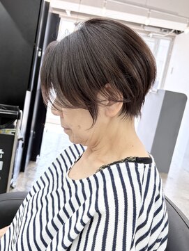 ビビッド(vivid) 骨格補正ショート