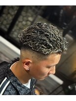ユーゼンイーストサイドテラスホットヘアー(YUZEN EAST SIDE TERRACE HOT HAIR) 極道パーマ メッシュ