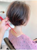 大人かわいい美髪ホワイトグレージュ ネビージュショートボブ