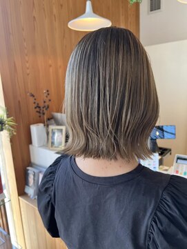 ブリック ヘアアンドスパ(BRICK HAIR&SPA) ベージュ