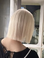 ヲタク(wotaku.) ホワイトカラーホワイトブリーチブロンドブリーチカラーボブ