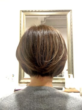 ヘアー グリーン(hair green) 30代40代50代/大人ボブ/白髪ぼかしハイライト/ショートボブ