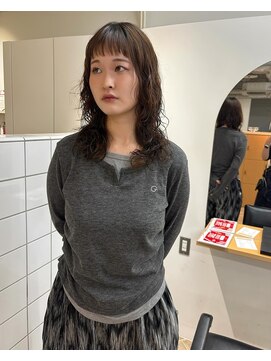 ラヴィズム(LUVISM) ウルフ/レイヤー/パーマ/顔まわりレイヤー新潟万代