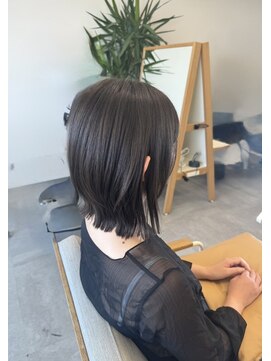 ブローチェラウカ(Broche lauka) レイヤーボブ×ダークアッシュ