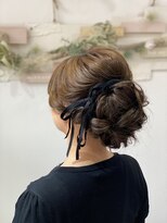 お仕事に大きなモコモコシニヨン